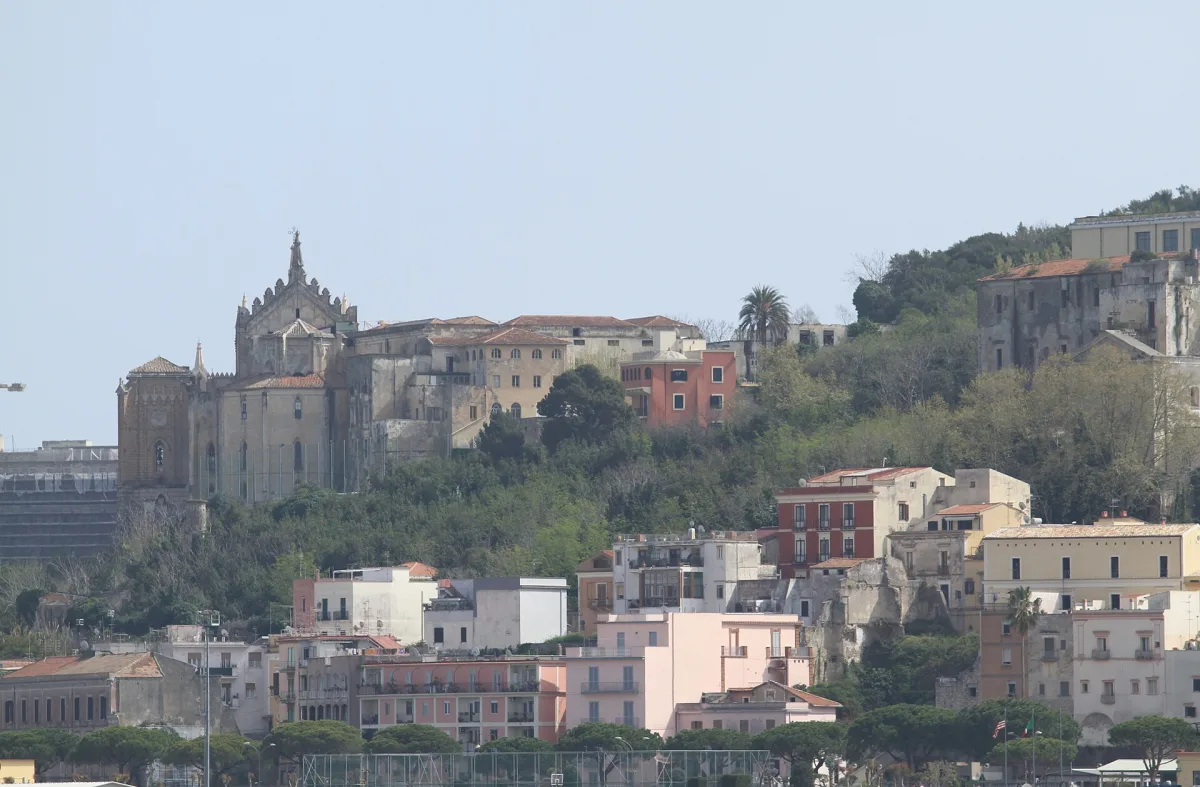 Pellegrinaggio a Gaeta: santuari religiosi e percorsi spirituali